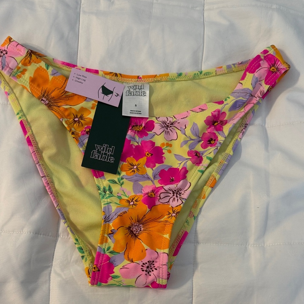 NWT Wild Fable Cheeky bottoms